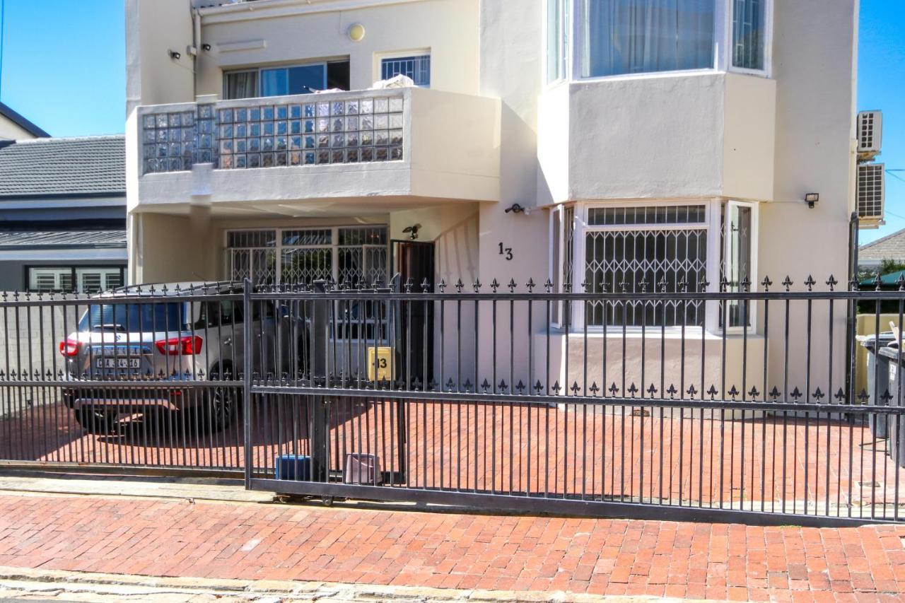 Holiday Home In Sea Point, Fresnaye Cidade Do Cabo Exterior foto